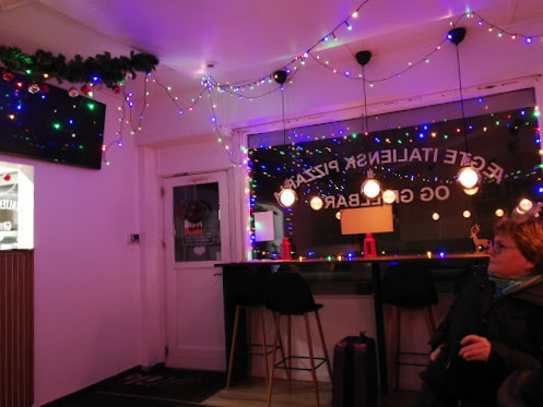 Roberto's Pizza Udenfor