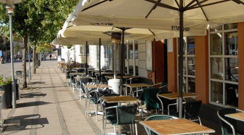Cafe Valencia Udenfor