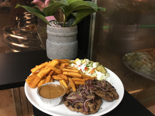 Burger House Grill Pizza Udenfor