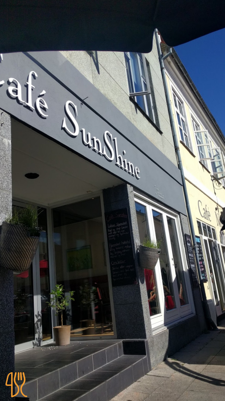 Cafe Sunshine Udenfor