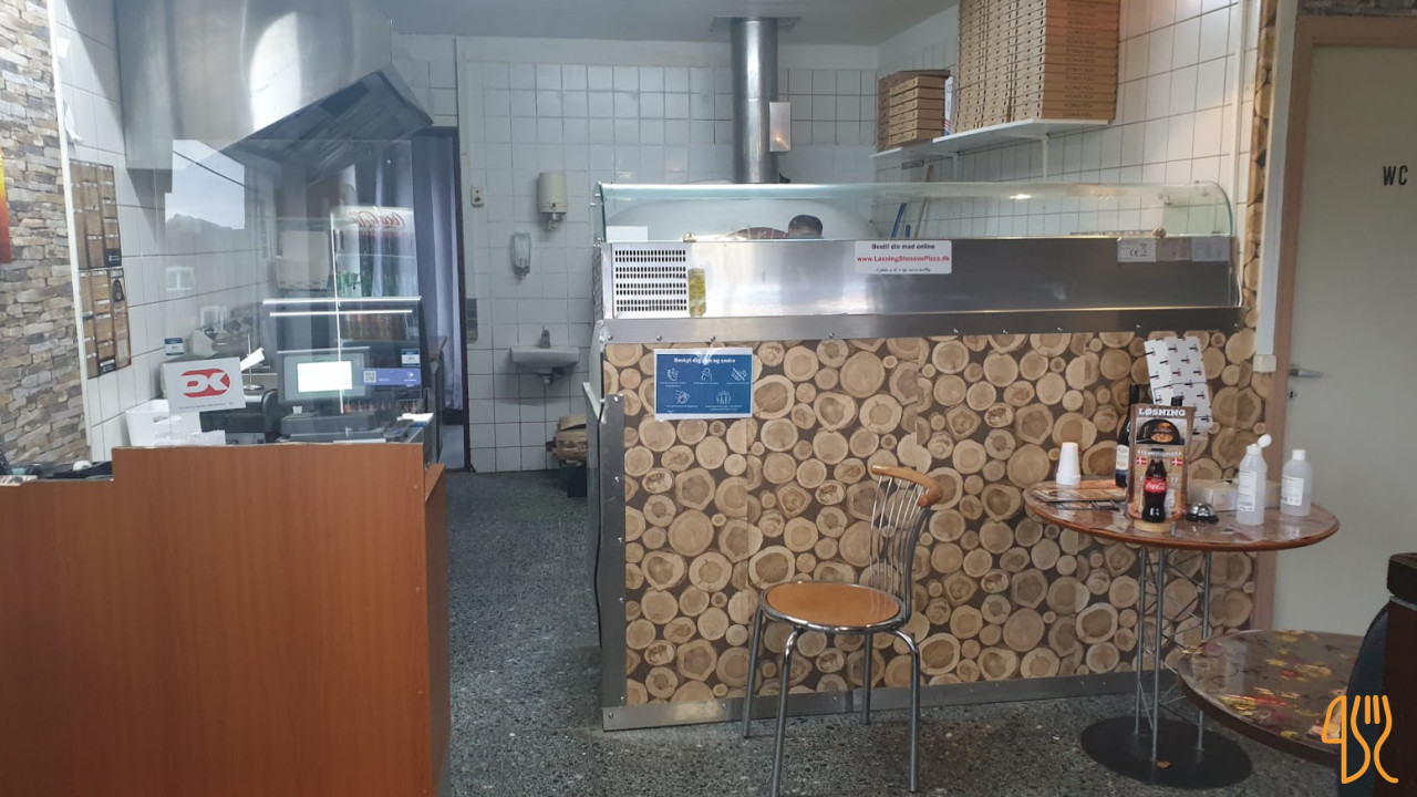 Ekbers Kebab Pizza Udenfor