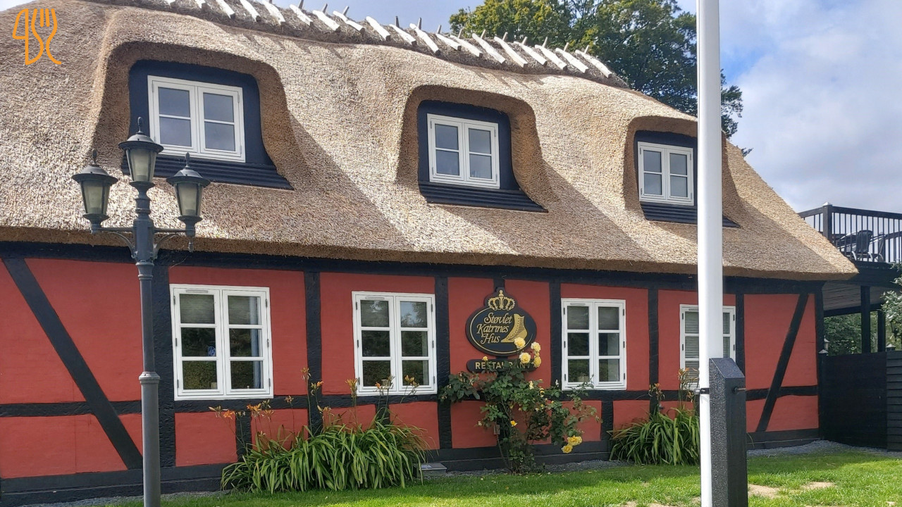 Stoevlet Katrines Hus Udenfor