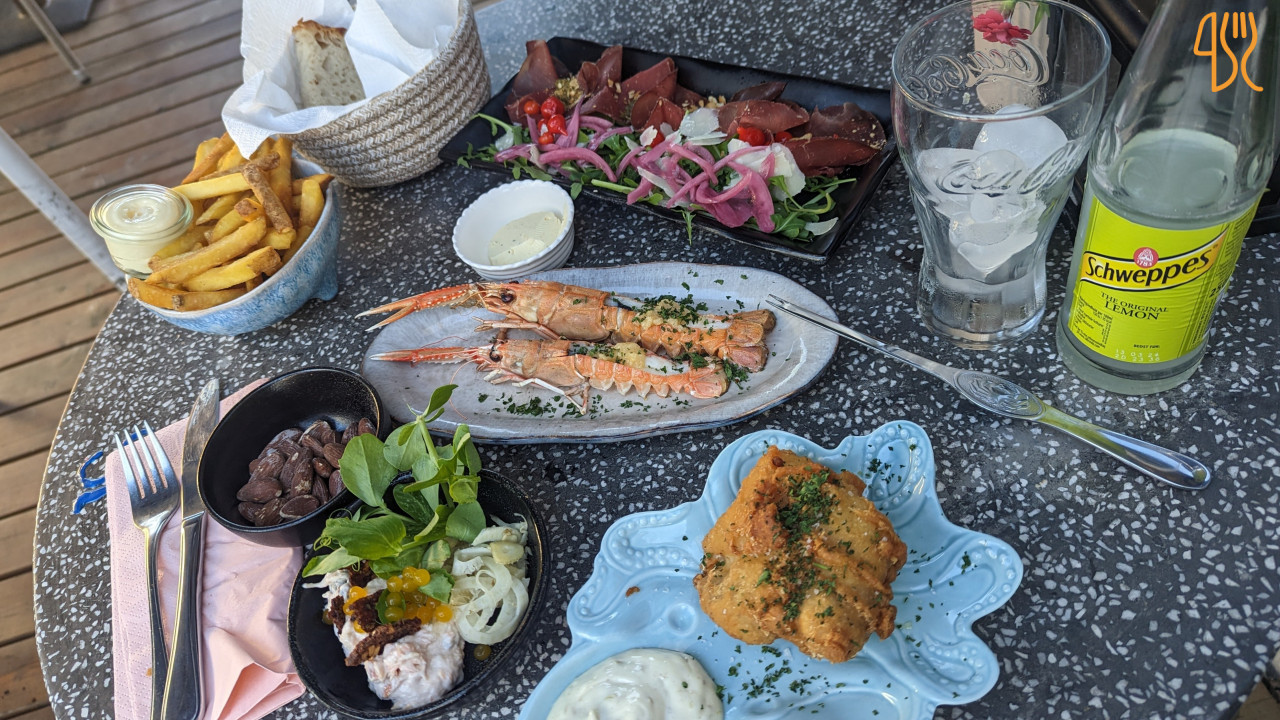 Fiskebaren Cafe Og Spisehus Inde