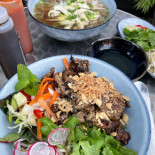Vi Viet Udenfor