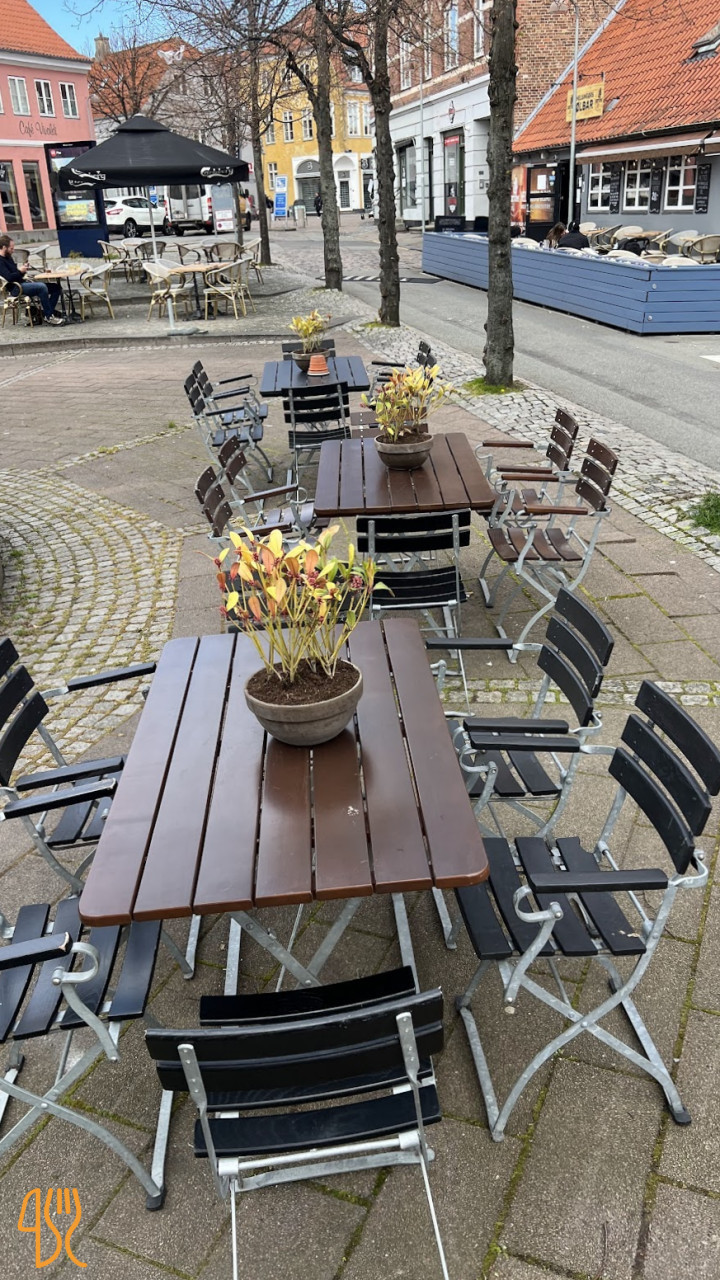 Lagoni Kaffebar Udenfor