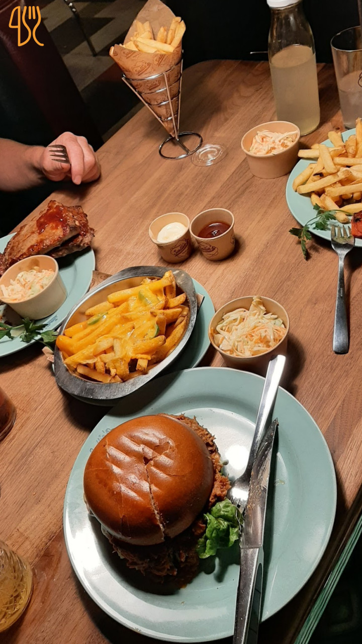 Sallie’s Restaurant Snack Bar Udenfor