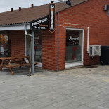 Storvorde Pizza Og Kebab, Udenfor