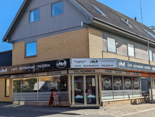 Byens Pizzeria Udenfor