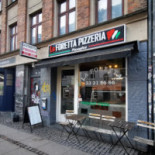 Ata Pizza Udenfor