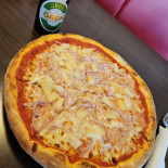 Cantinos Pizzaria Vaerloese Inde