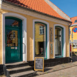 Aeroe Guesthouse Cafe Mad
