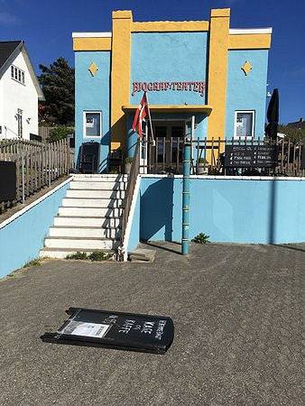 Den Blaa Cafe Udenfor