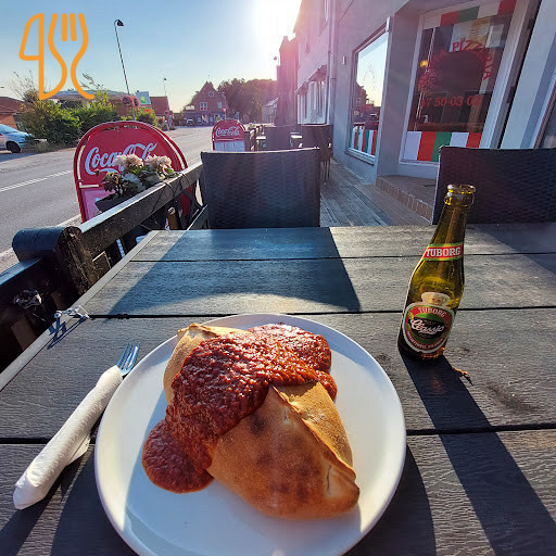 Roma Pizzaria Cafe Udenfor