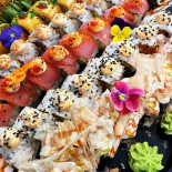 Raw N' Rice Udenfor