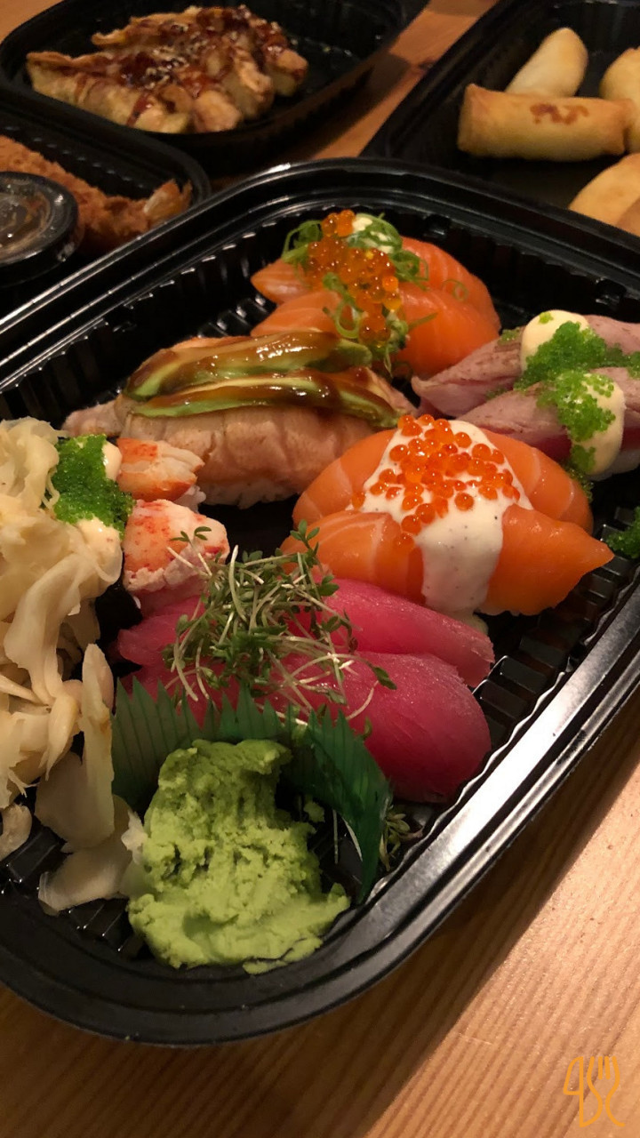 Unki Sushi Udenfor