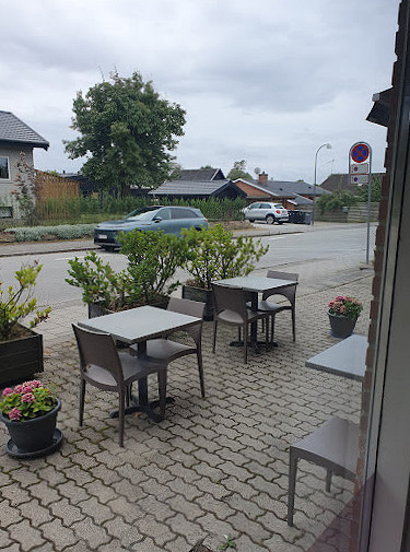 Hjortens Pizza Burger House Udenfor