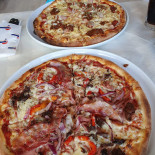 Pizzeria Og Grill Strib Inde