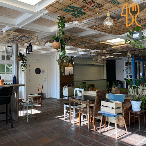 Oek Cafe Udenfor