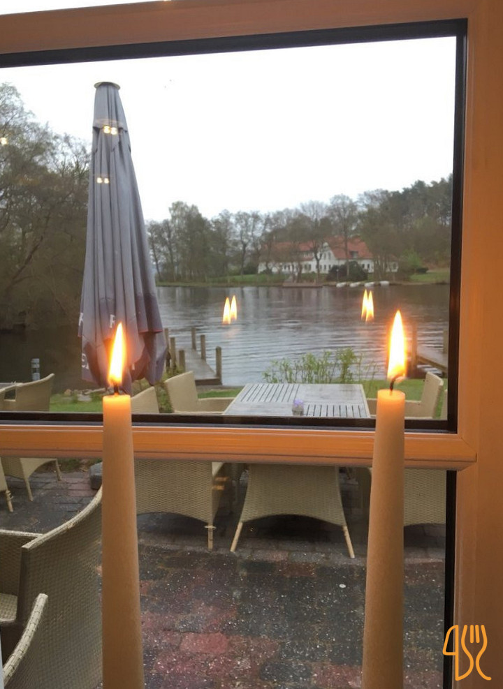 Aalekroen Udenfor