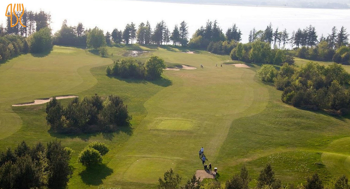 Hjarbæk Fjord Golfcenter Inde