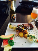 Allekroen Airport Steakhouse food