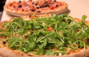 Kongens Pizza Sorte Gryde food