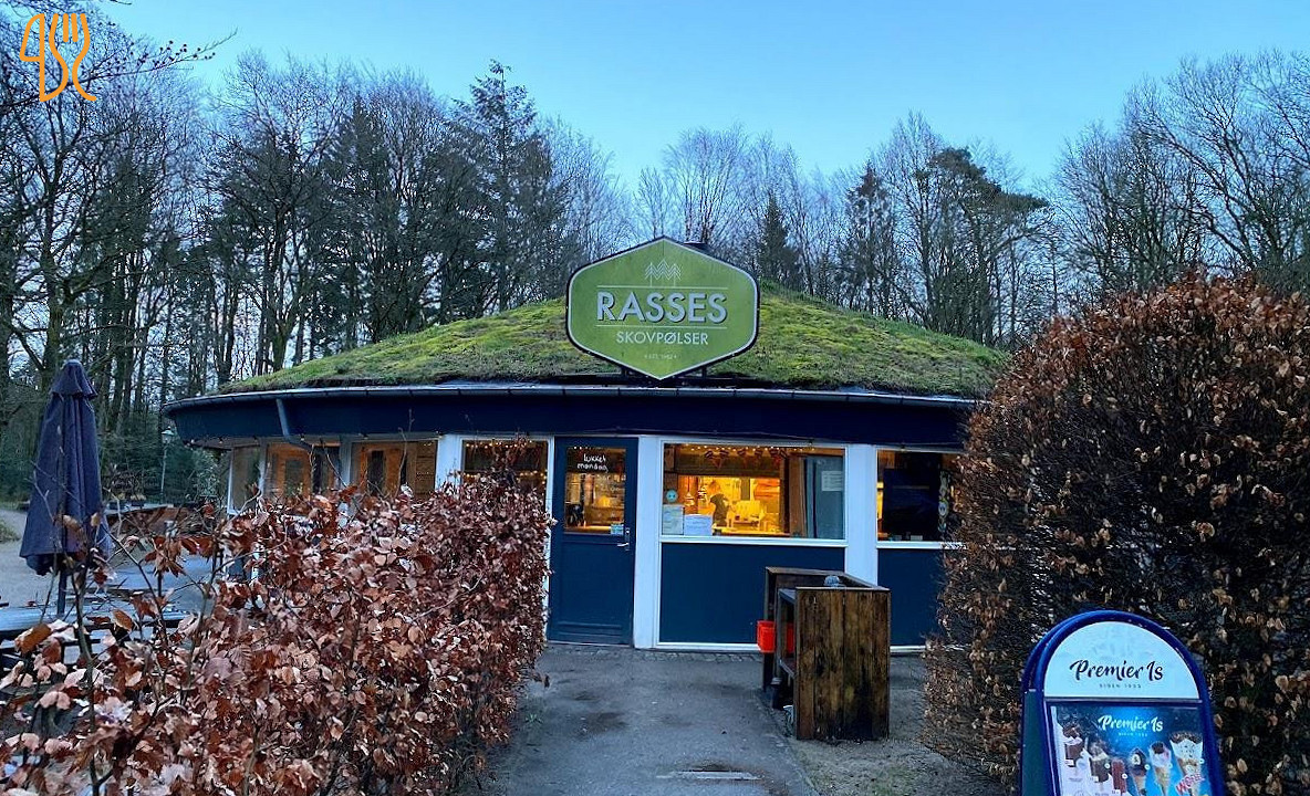 Rasses Skovpoelser Udenfor