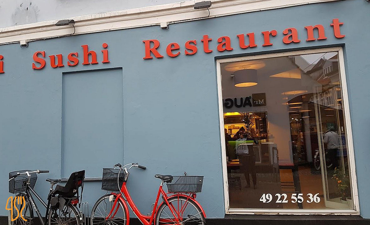 Sachi Sushi Udenfor