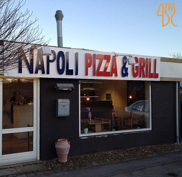 Napoli Pizza Grill Udenfor