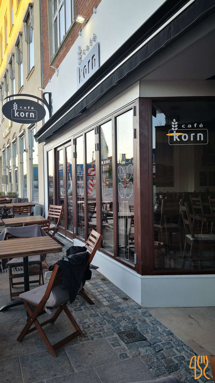 Cafe Korn Udenfor