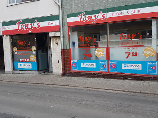 Tony's Pizza Grill Udenfor