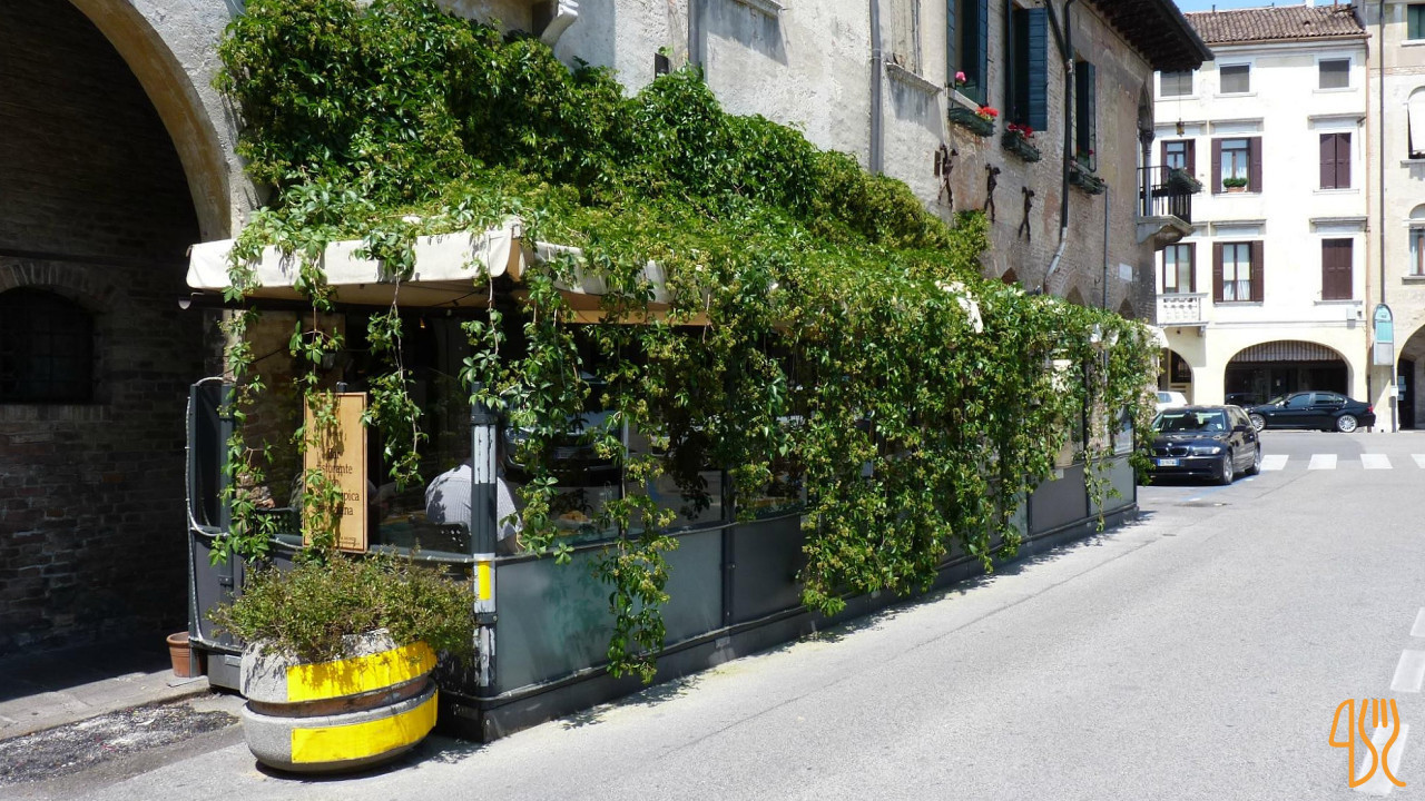 Madonna Burgerbar Udenfor