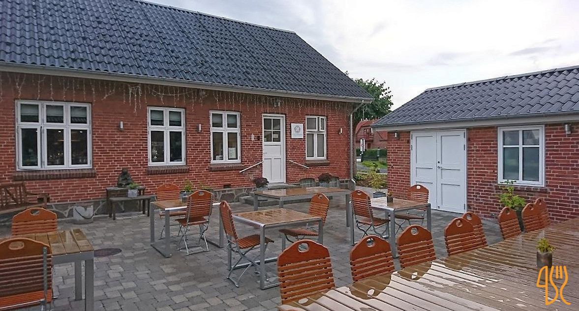 Cocomarie Bistro Cafe Udenfor