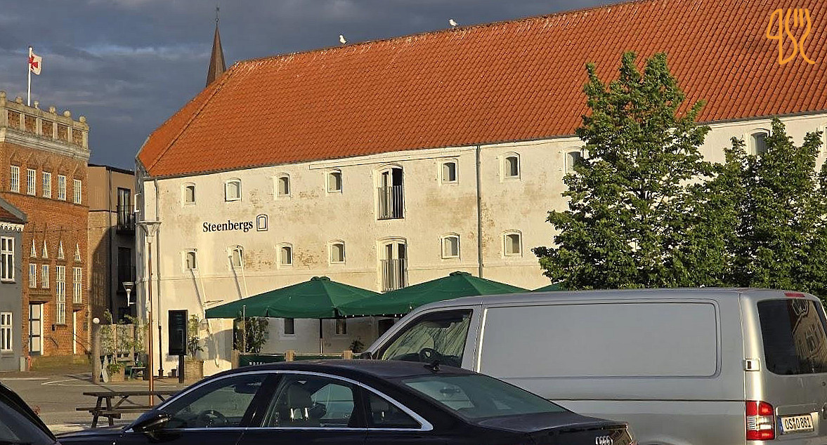 Steenbergs Brasserie Udenfor