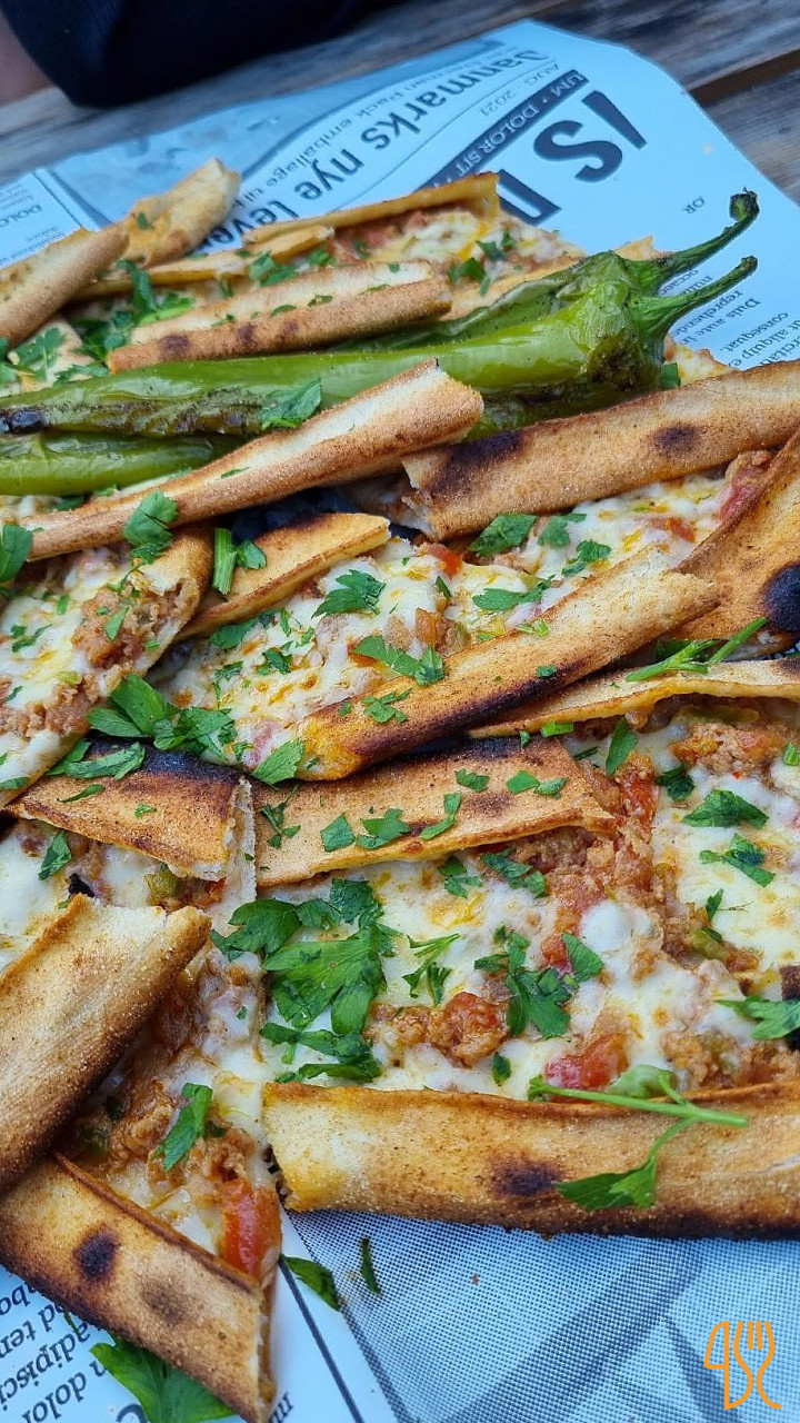 Pide Etliekmek House Mad