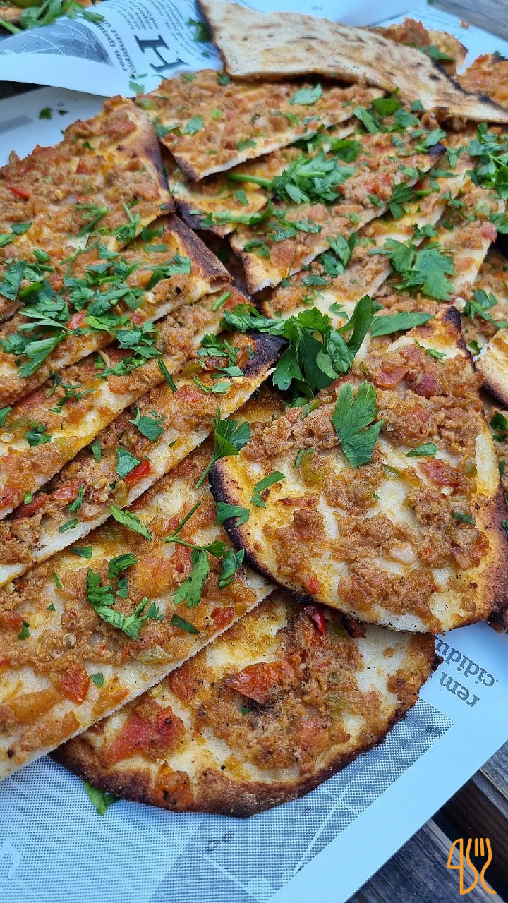 Pide Etliekmek House Mad