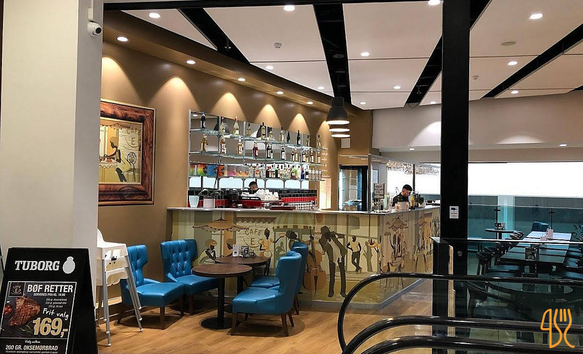 Cafe Waves Inde