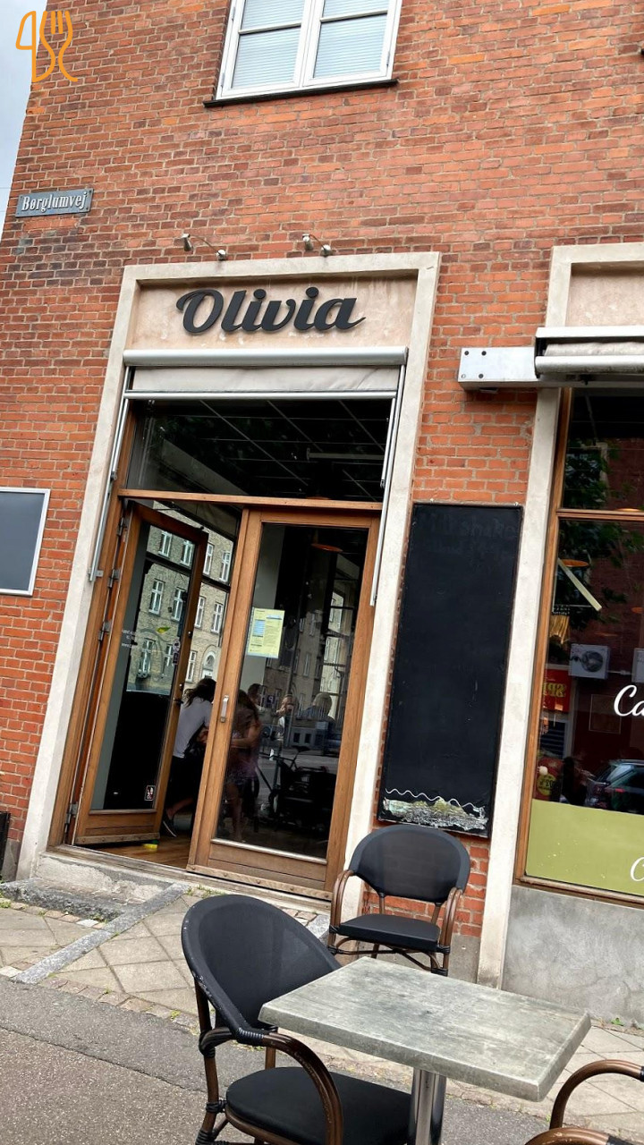Café Olivia Udenfor