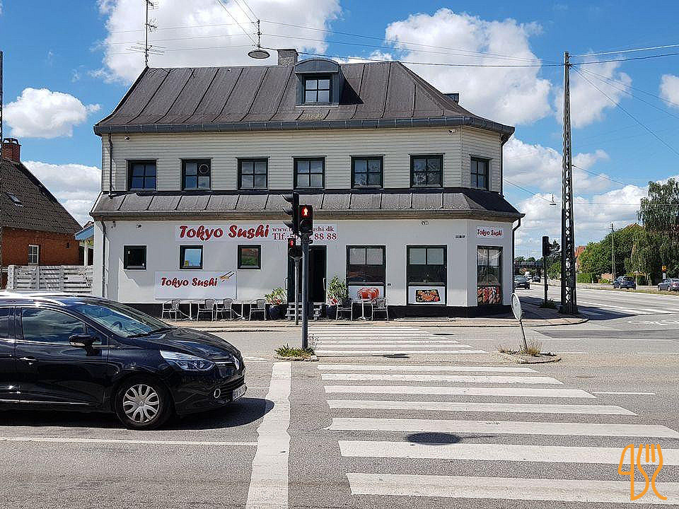 Tokyo Sushi Udenfor