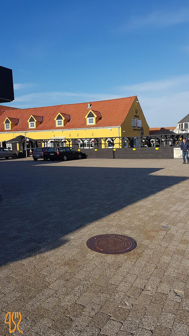 Hovmesteren/lokken Pub Udenfor