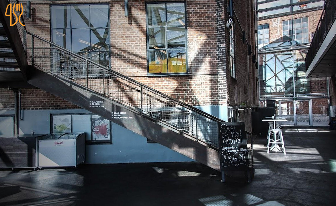Stadsbibliotek Udenfor