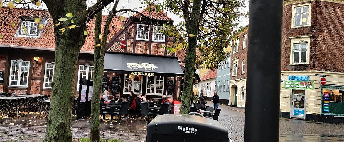 Axelbar Udenfor