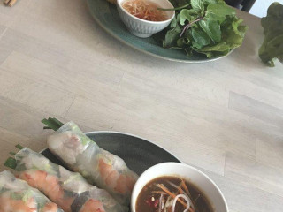 Tíns Vietnamese Food