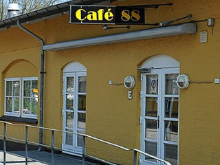 Hus88