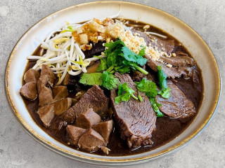 Mik Mik Thai Food