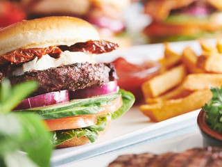 Café Olivia Burger Steaks