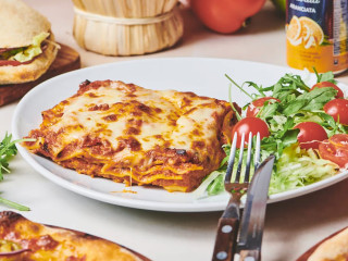 Miki's Pizzeria