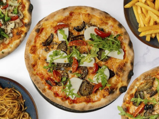 Buffalo Pizza