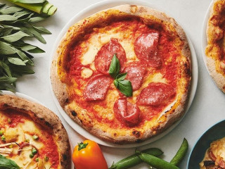 Crusto Pizza