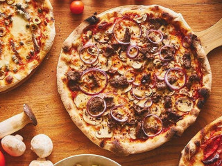 Le Fiesta Café Og Pizzaria